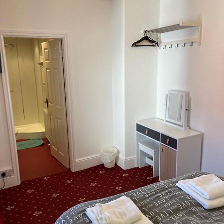 Marston Town Centre Villa Blackpool Kültér fotó