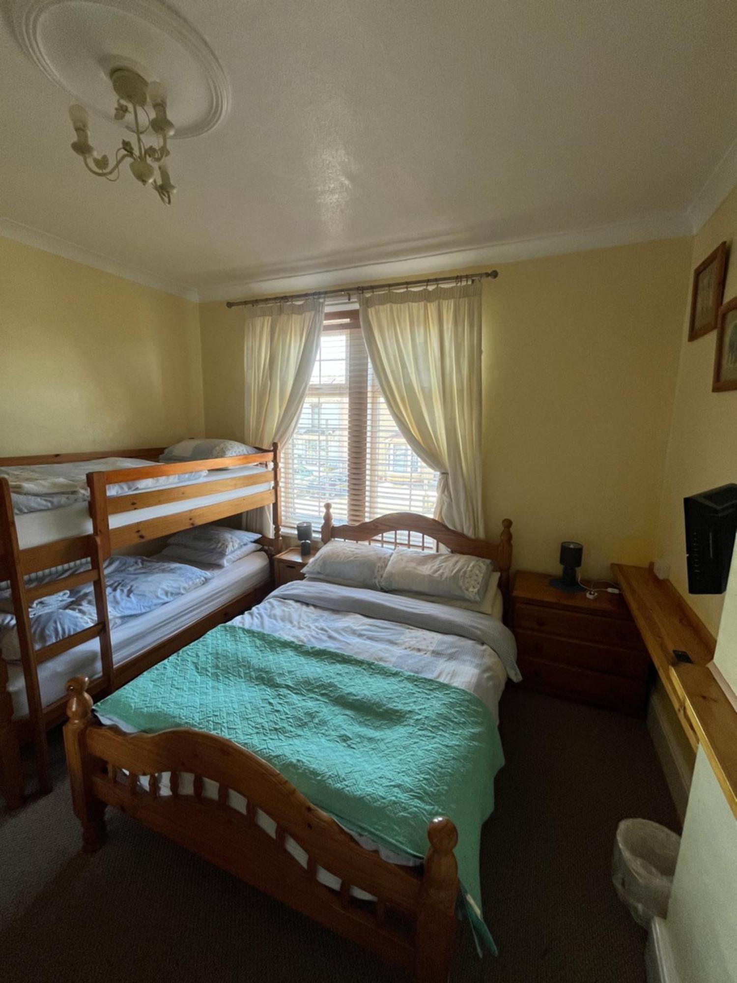 Marston Town Centre Villa Blackpool Kültér fotó